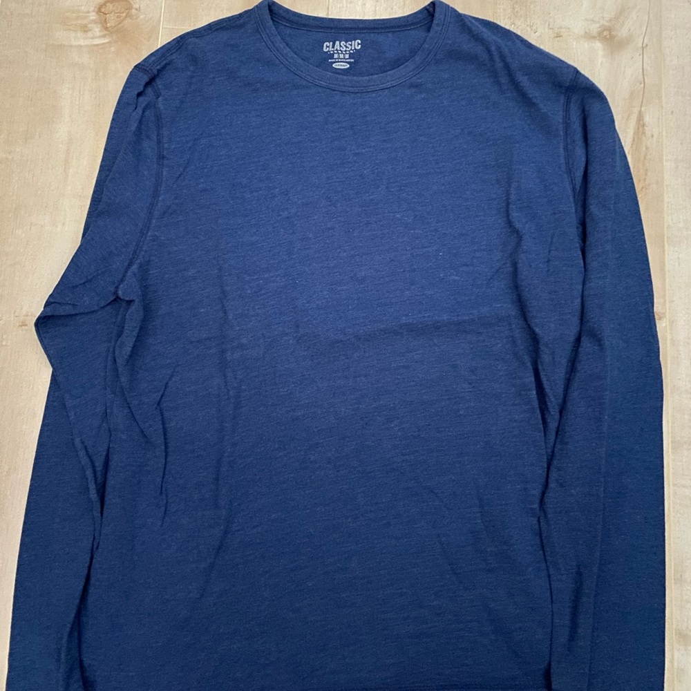 Old navy long sleeve tee